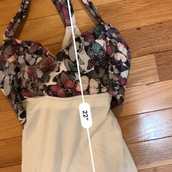 Lululemon wrap it up tank so fly butterfly - Picture 5 of 5